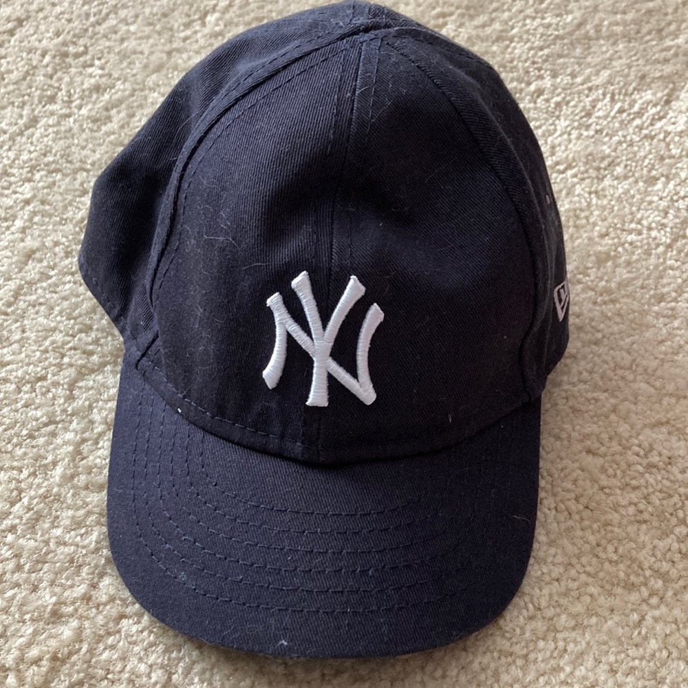 Infant Yankees hat